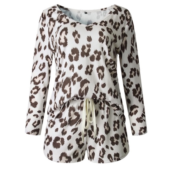 Hope Horizon Leopard Print Loungewear Short Set - Picture 4 of 8